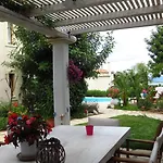 Nova S.r Sea View بورتو خيلي