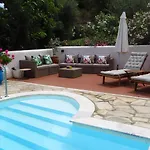 Nova S.r Sea View فيلة *
